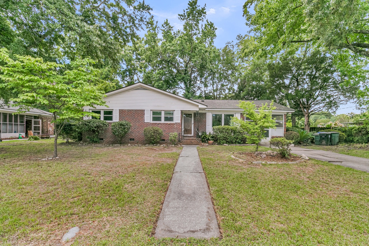 1221 Byron Road