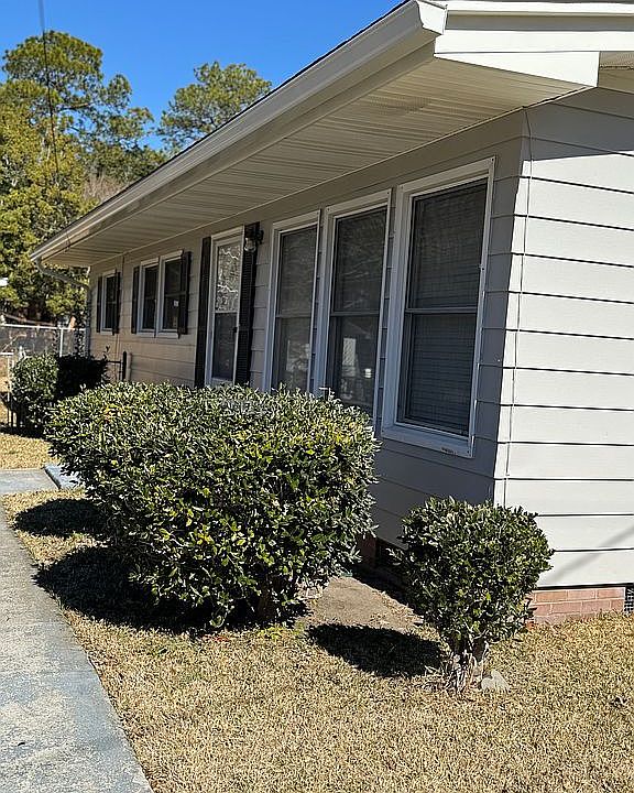 Exterior of 1442 N Sherwood Drive
